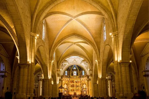 Catedral y Miguelete, icono del centro histórico