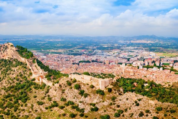 Xàtiva, castillo y museo de l’Almodí en la Comunidad Valenciana