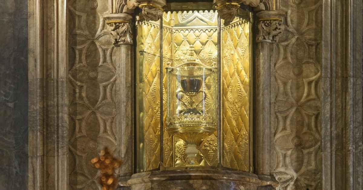 Santo Grial en el interior de la Catedral de Valencia