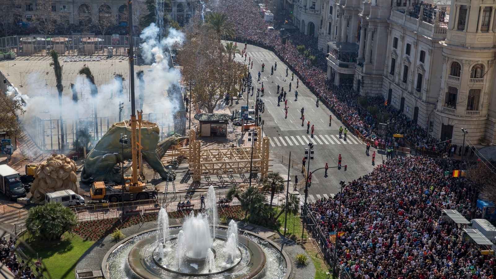 Mascletà de valencia (1600 x 900 px) Mascletà de valencia