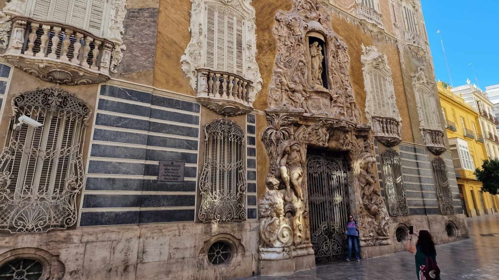Fachada del Palacio del Marqués de dos Aguas en Valencia
